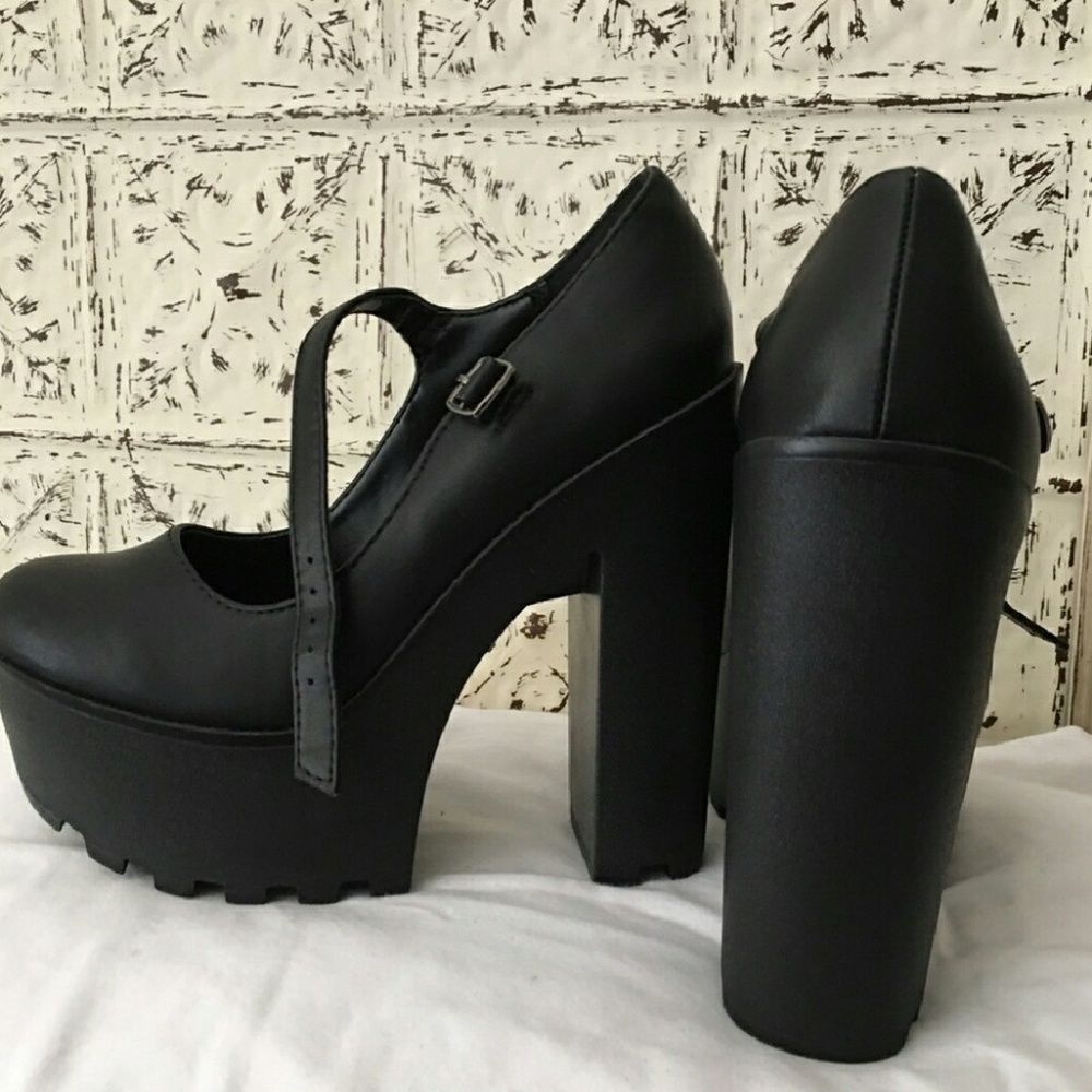 Goth soda black platform mary jane